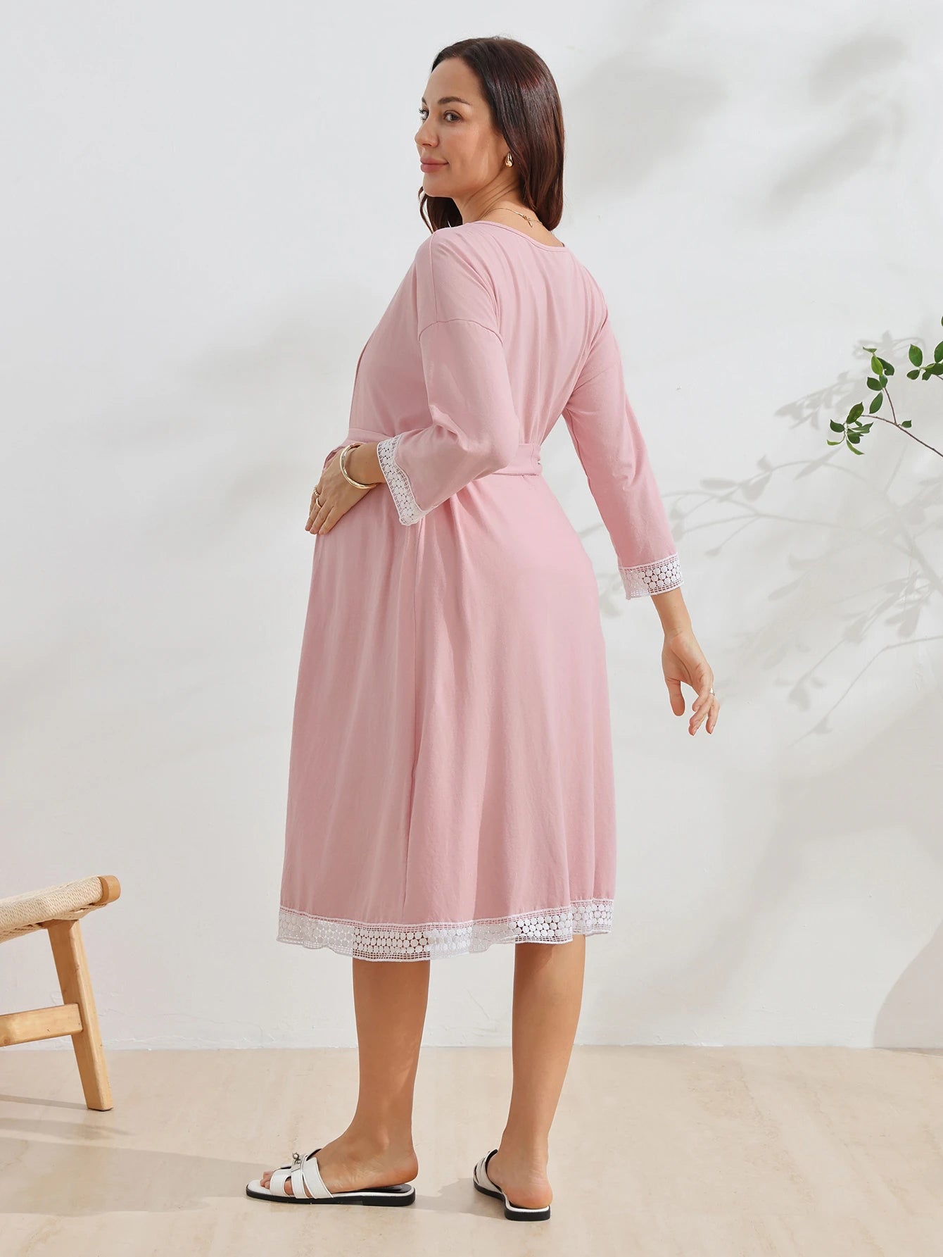 Conjunto Gestante e Amamentação Robe com Renda e Camisola Listrada - Rosa