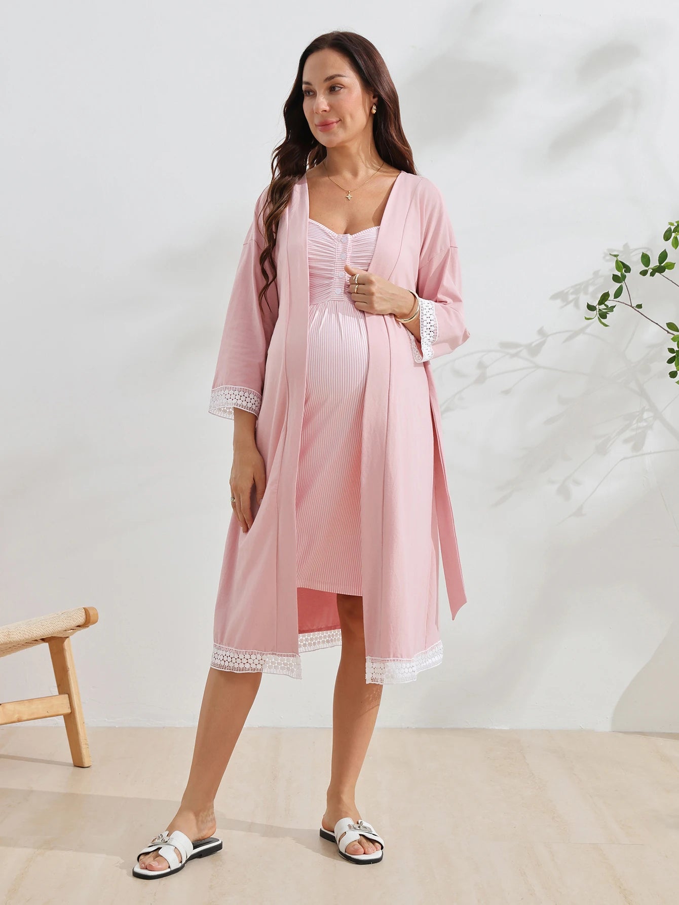 Conjunto Gestante e Amamentação Robe com Renda e Camisola Listrada - Rosa