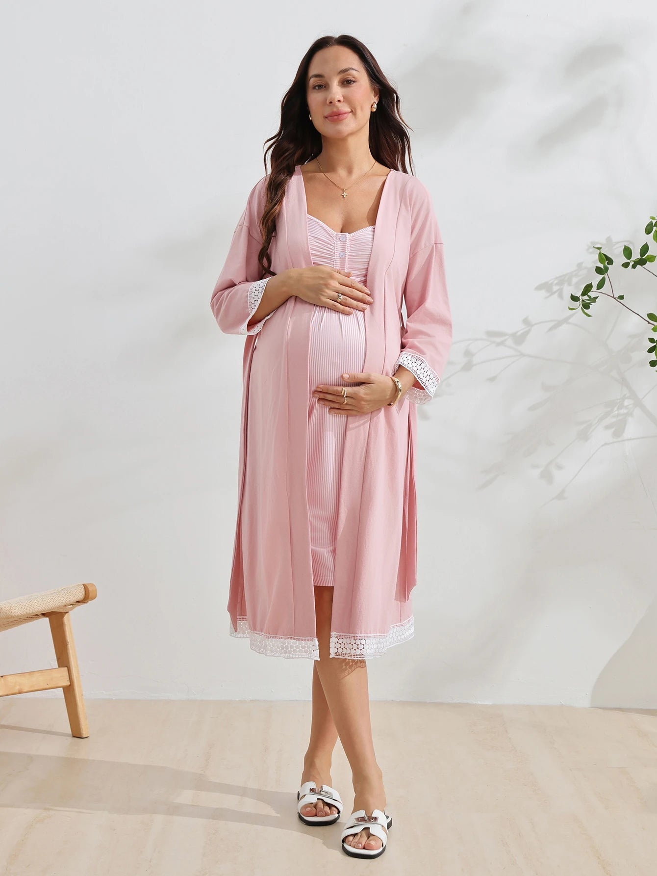 Conjunto Gestante e Amamentação Robe com Renda e Camisola Listrada - Rosa