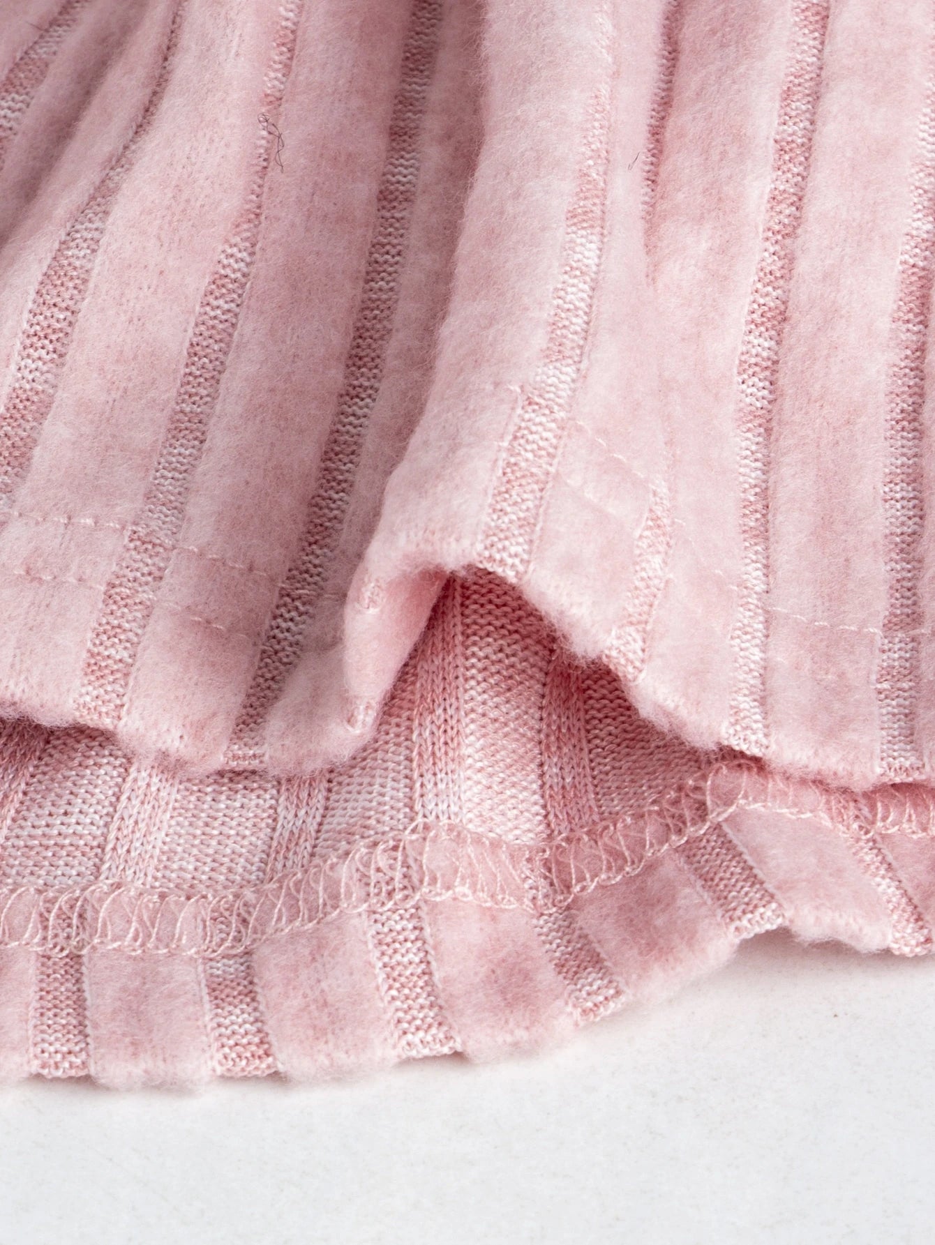 Conjunto Gestante Rosa de Tricô Blusa Decote V com Faixa e Calça - Rosa claro
