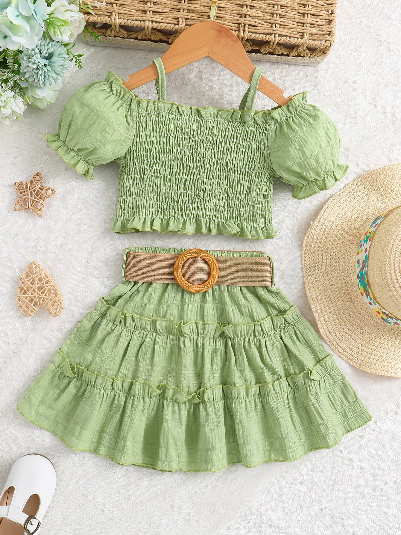 Conjunto Infantil Menina 2 Peças Top Cropped Franzido Ombro Caído e Saia Rodada com Cinto Conjunto Menina 21 Kabannas Verde 1-2 Anos 