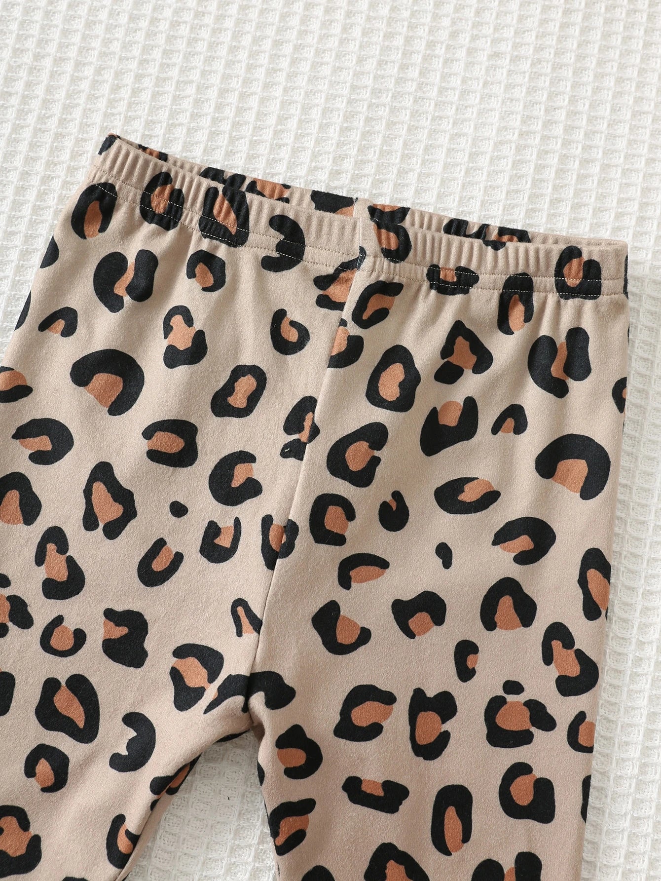 Conjunto Infantil Menina Moletom Oncinha com Laço e Calça Legging - Bege oncinha