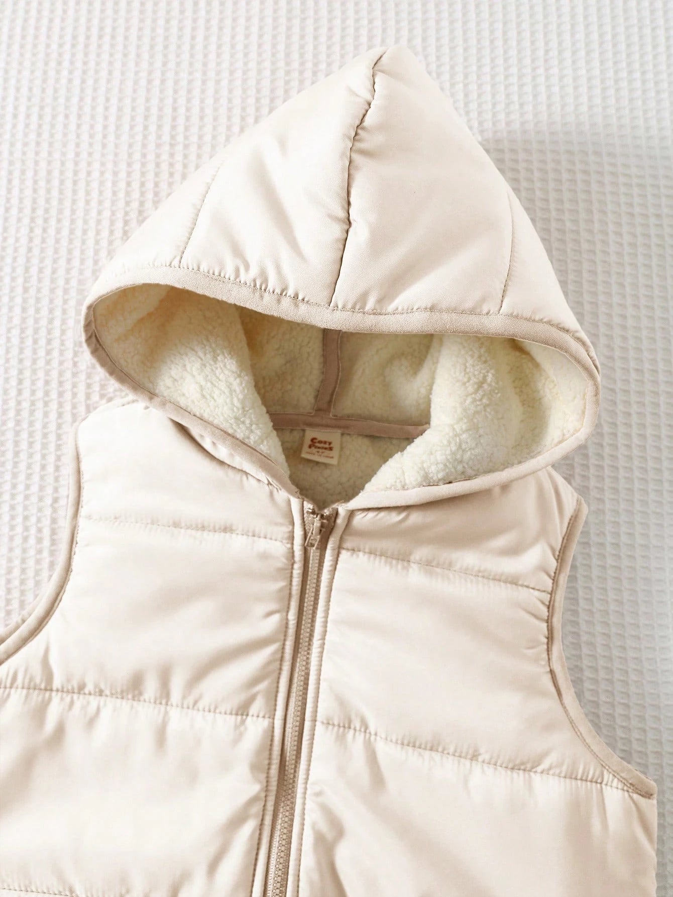 Conjunto Infantil Menino 3 Peças Moletom Calça e Colete Puffer com Capuz - Marrom e creme