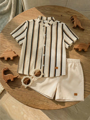 Conjunto Infantil Menino Camisa Listrada com Botões e Bermuda