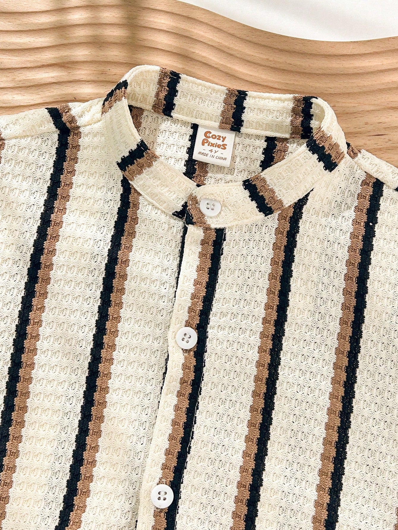 Conjunto Infantil Menino Camisa Listrada com Botões e Bermuda - Bege e marrom