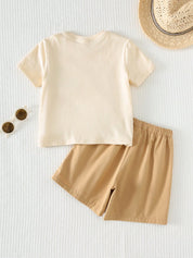 Conjunto Infantil Menino Camiseta Dinossauros 3D e Shorts Caqui - Bege e caqui
