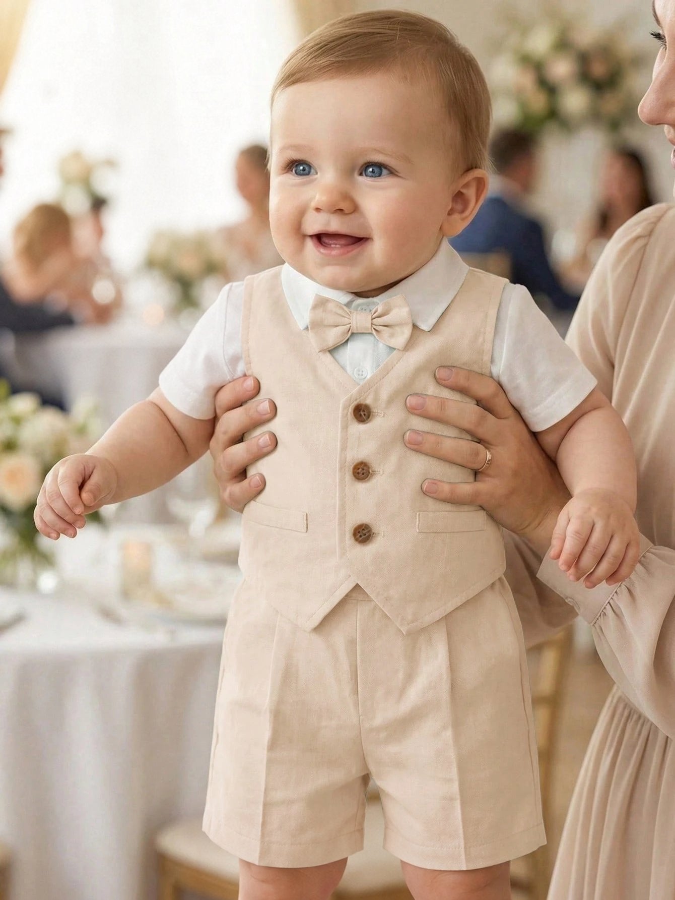 Conjunto Social Bebê Menino Camisa Colete e Bermuda 004 Conjunto Menino 33 Kabannas Bege 6-9 Meses 