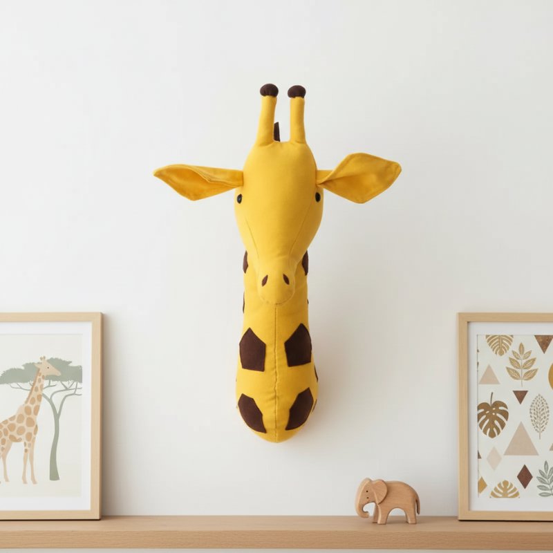 Decoração de Parede de Pelúcia Animais Safari para Quarto Infantil Cabeças de Parede 02 Kabannas Girafa 