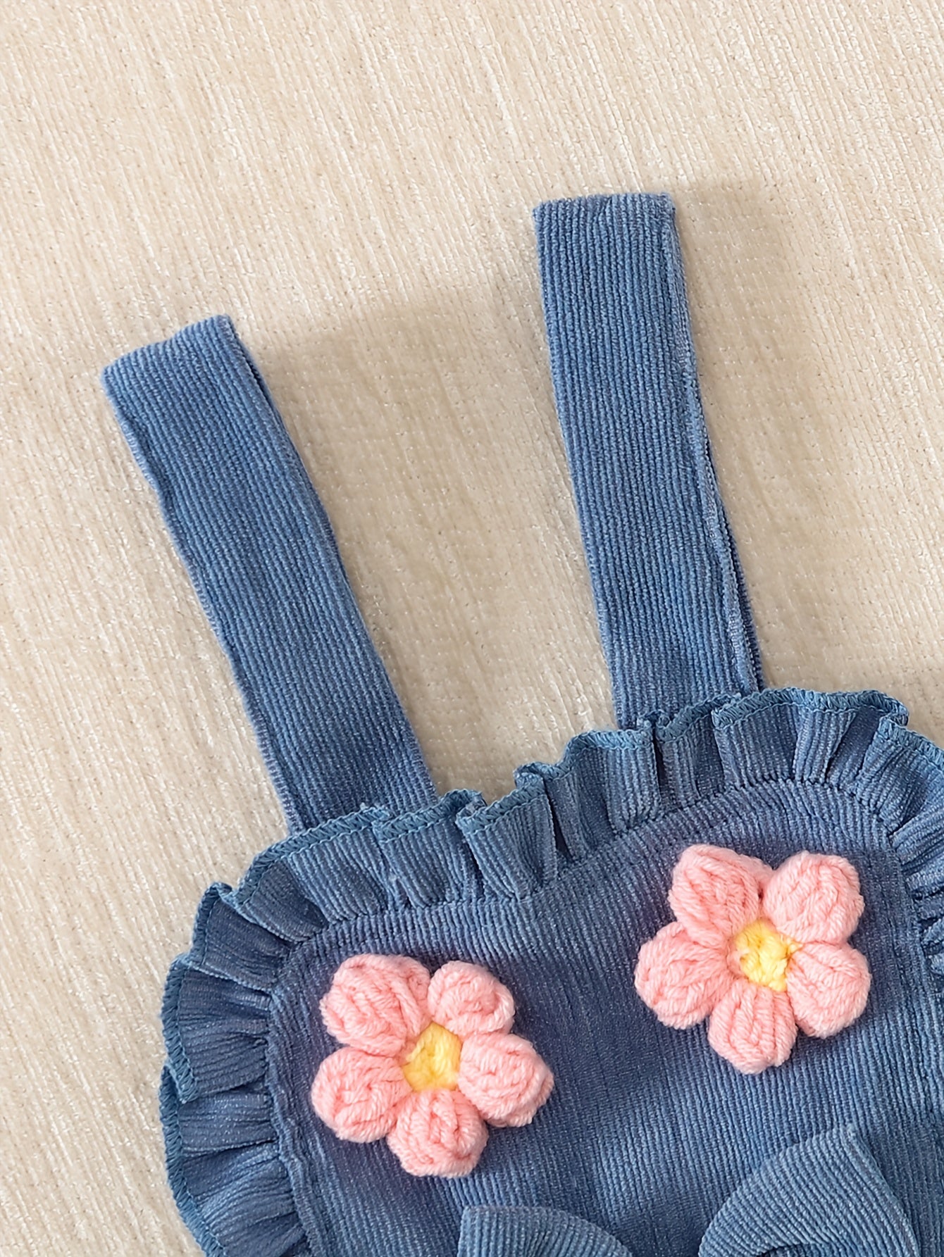 Conjunto 2 Peças Bebê Menina Jardineira com Flores e Top Canelado Manga Longa