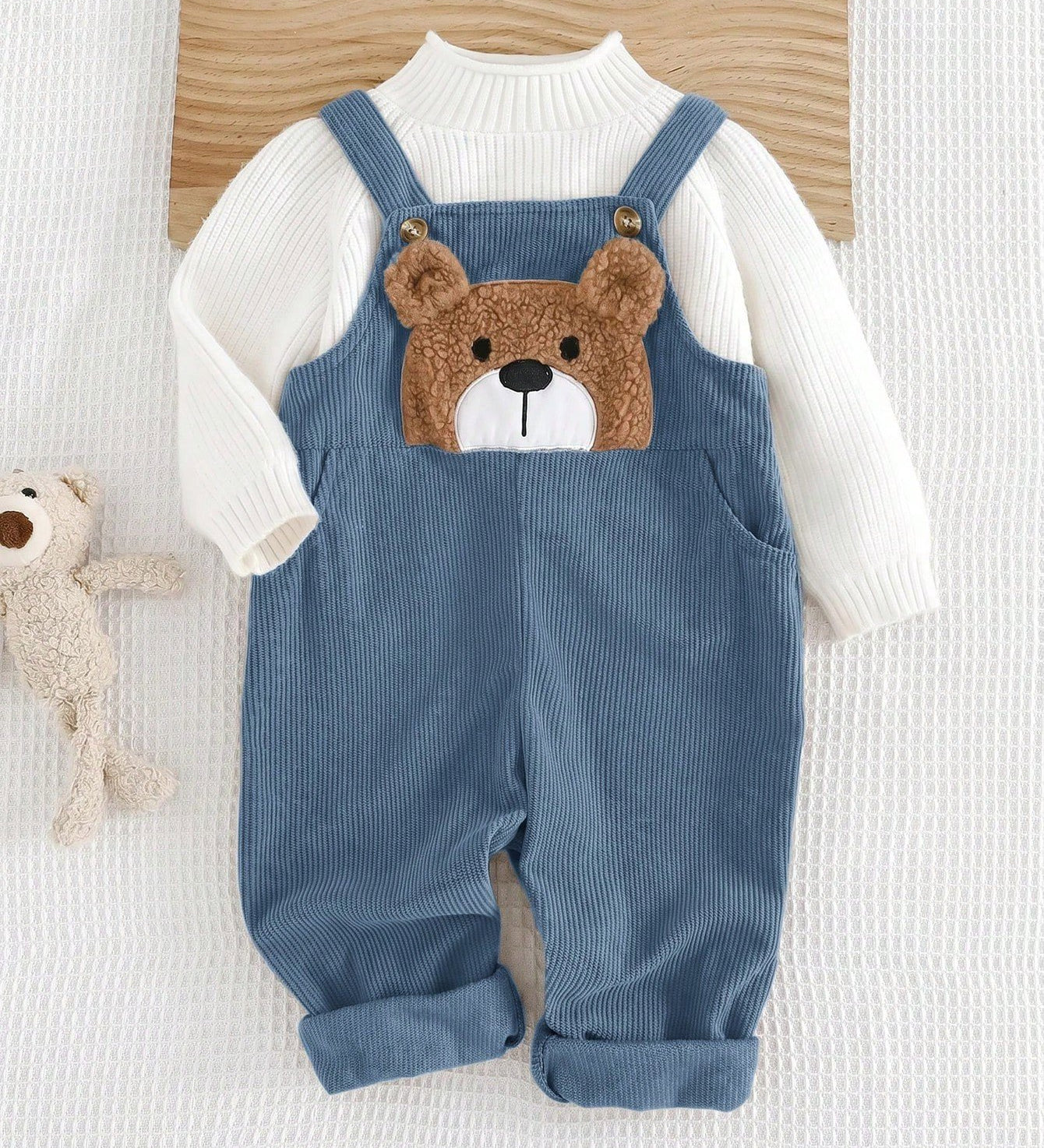 Jardineira Bebê Menino Canelada Aplique Urso 3D 001 Macacão Menino 04 Kabannas Azul Recém-nascido 