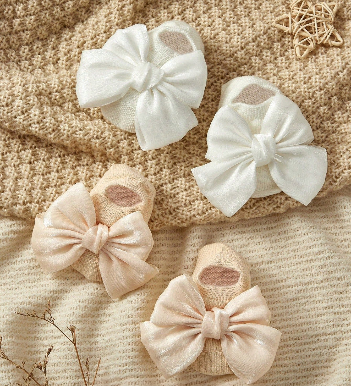 Kit 2 Pares de Meia Sapatilha Bebê Menina com Laço de Cetim 004 Meia Infantil 02 Kabannas Branco e bege 0-6 Meses 