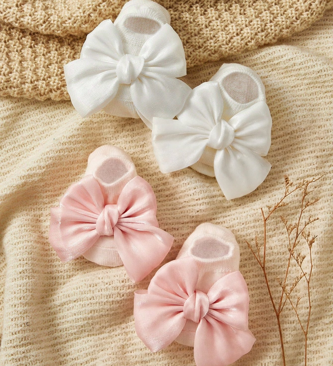 Kit 2 Pares de Meia Sapatilha Bebê Menina com Laço de Cetim 004 Meia Infantil 02 Kabannas Branco e rosa 0-6 Meses 
