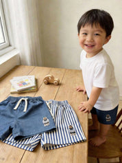 Kit 2 Shorts Infantil Menino Listrado e Liso com Patch de Urso - Azul e listrado