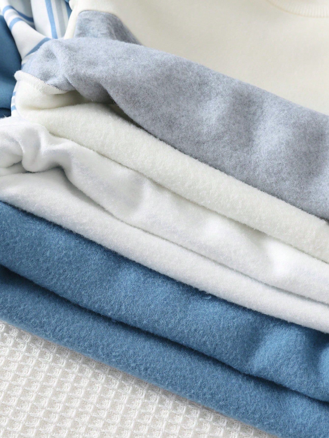Kit 3 Conjuntos Infantil Menino Moletom Forrado e Calça Jogger - Tons de azul