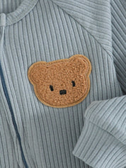 Macacão Bebê com Pé Canelado Zíper Patch Urso 004 Macacão Unissex 02 Kabannas 