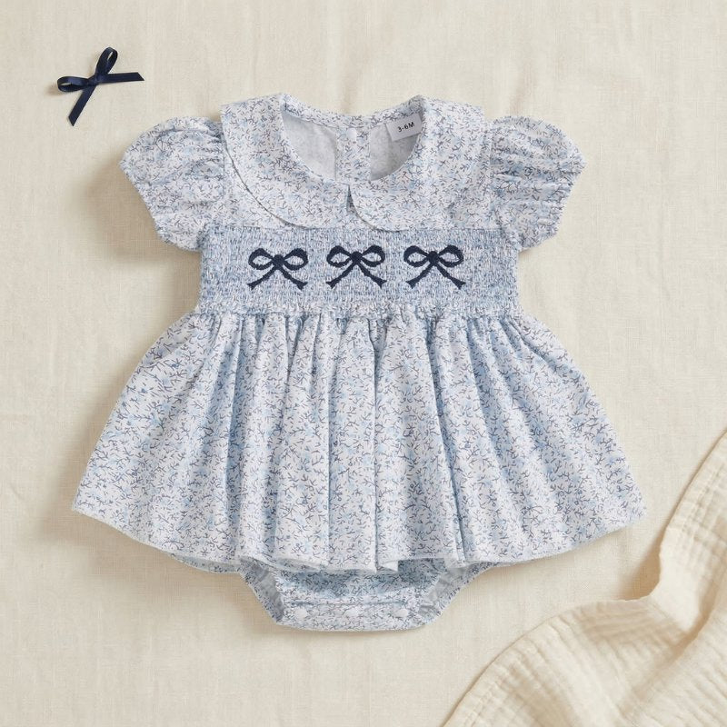 Macacão Bebê Floral Vintage com Smock e Laços Bordados Moda Vintage Infantil 69 Kabannas 0-3 Meses 