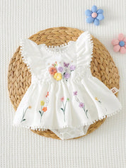 Macacão Body Bebê Menina Bordado Floral Borboletas Babado com Pompom 001 Macacão Menina 02 Kabannas Branco Recém-nascido 