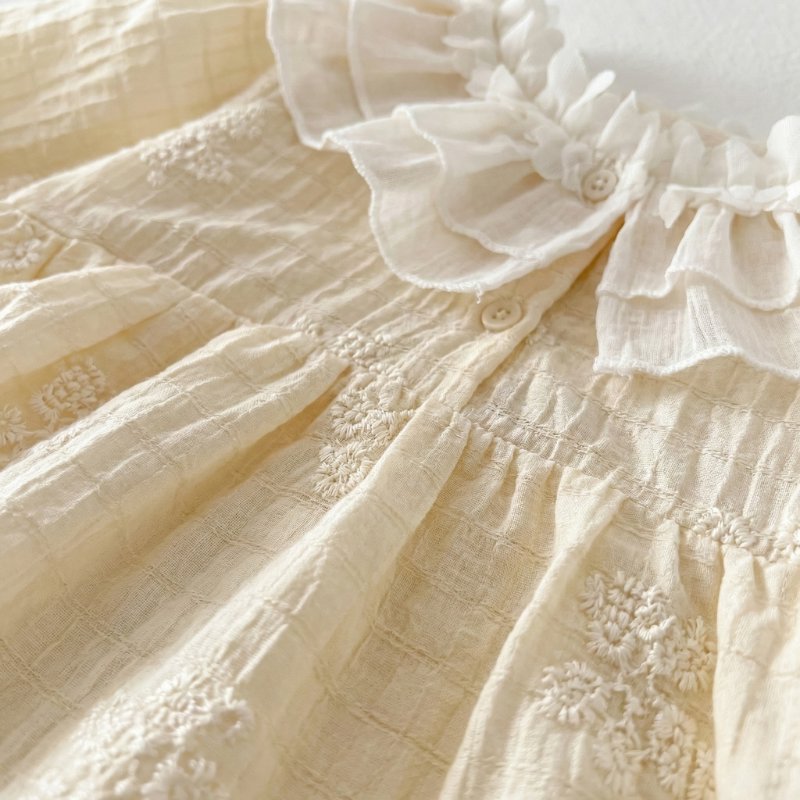 Macacão Vintage Bebê Menina com Gola Rendada em Algodão Macio Moda Vintage Infantil 13 Kabannas 