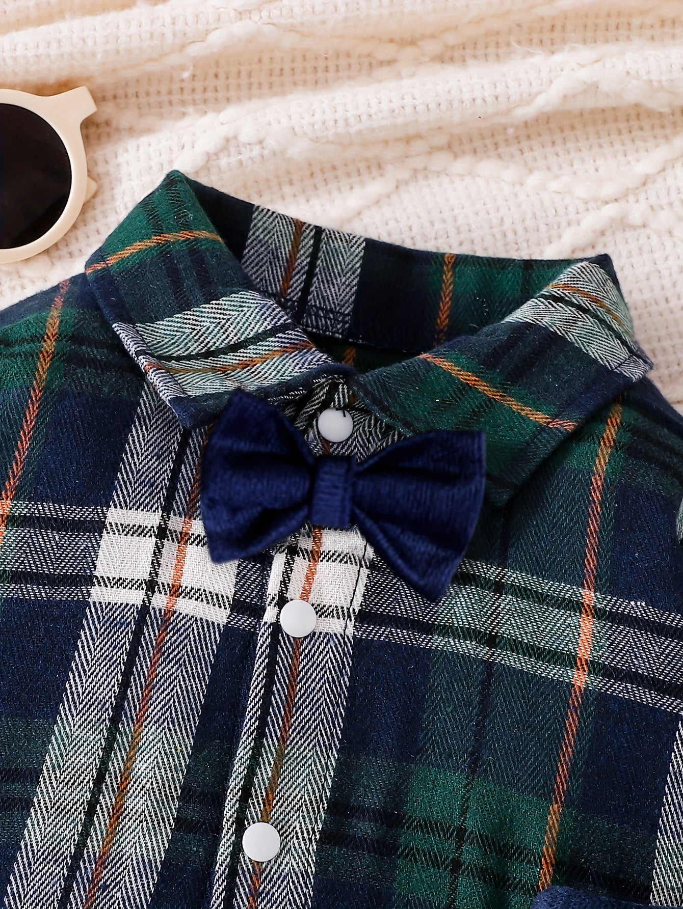 Conjunto 2 Peças Bebê Menino Camisa Xadrez com Gravata Borboleta e Jardineira Urso