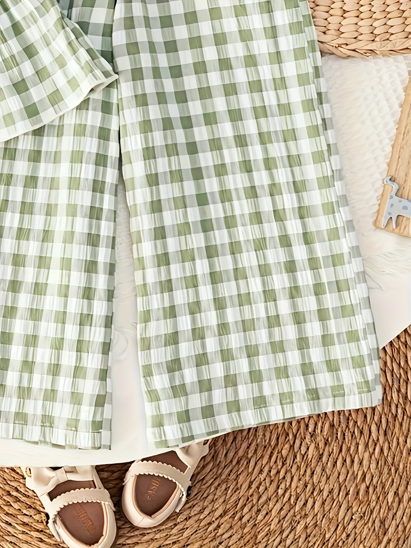 Conjunto 2 Peças Bebê Menina Regata com Folhos e Calça Wide Leg Xadrez