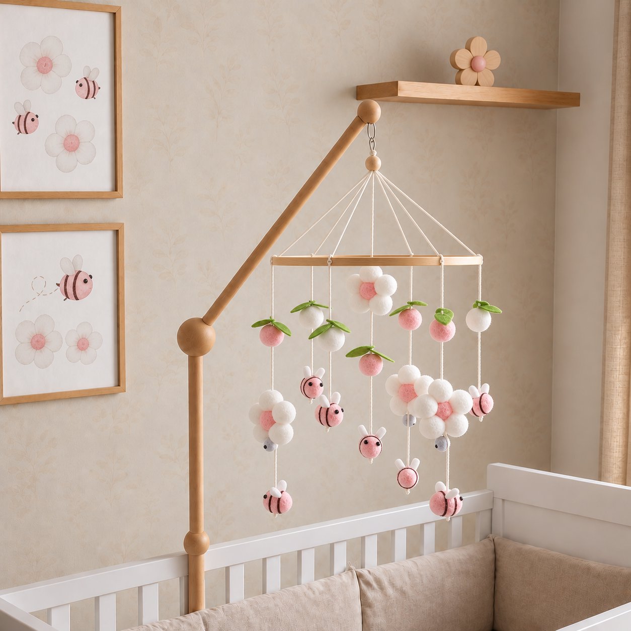 Móbile para Berço Bebê Giratório Abelhinhas e Flores Rosa Móbile de Berço 15 Kabannas 