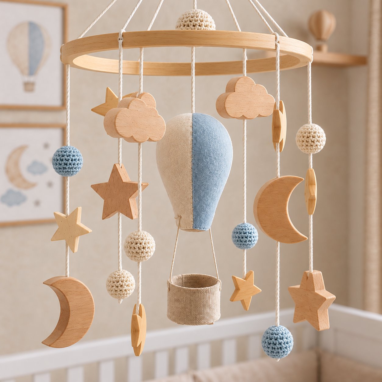 Móbile para Berço Bebê Giratório Balão Nuvens Lua e Estrelas Móbile de Berço 14 Kabannas 