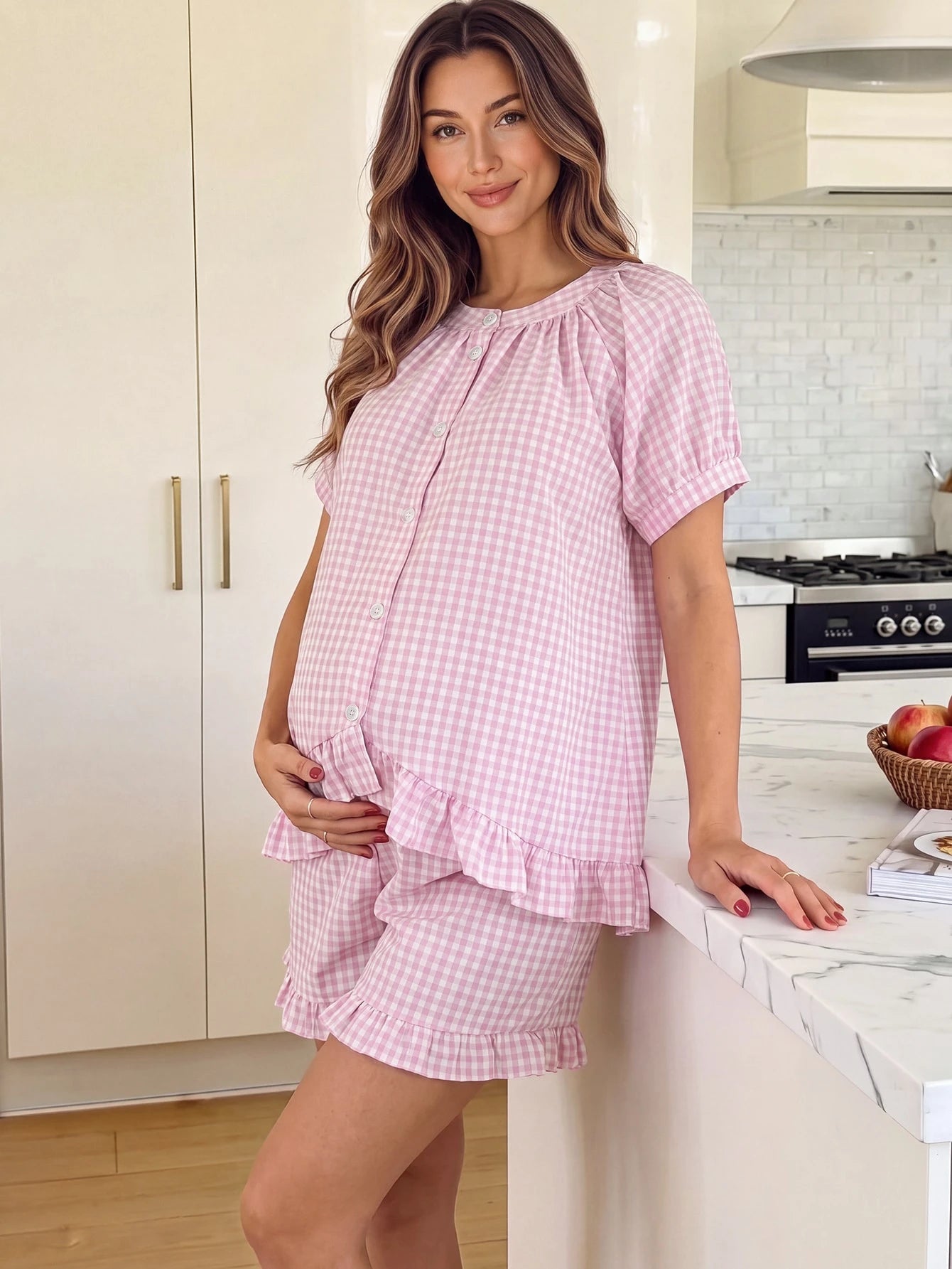 Pijama Gestante Xadrez Vichy Blusa Manga Bufante com Botões e Shorts com Babado - Rosa e branco