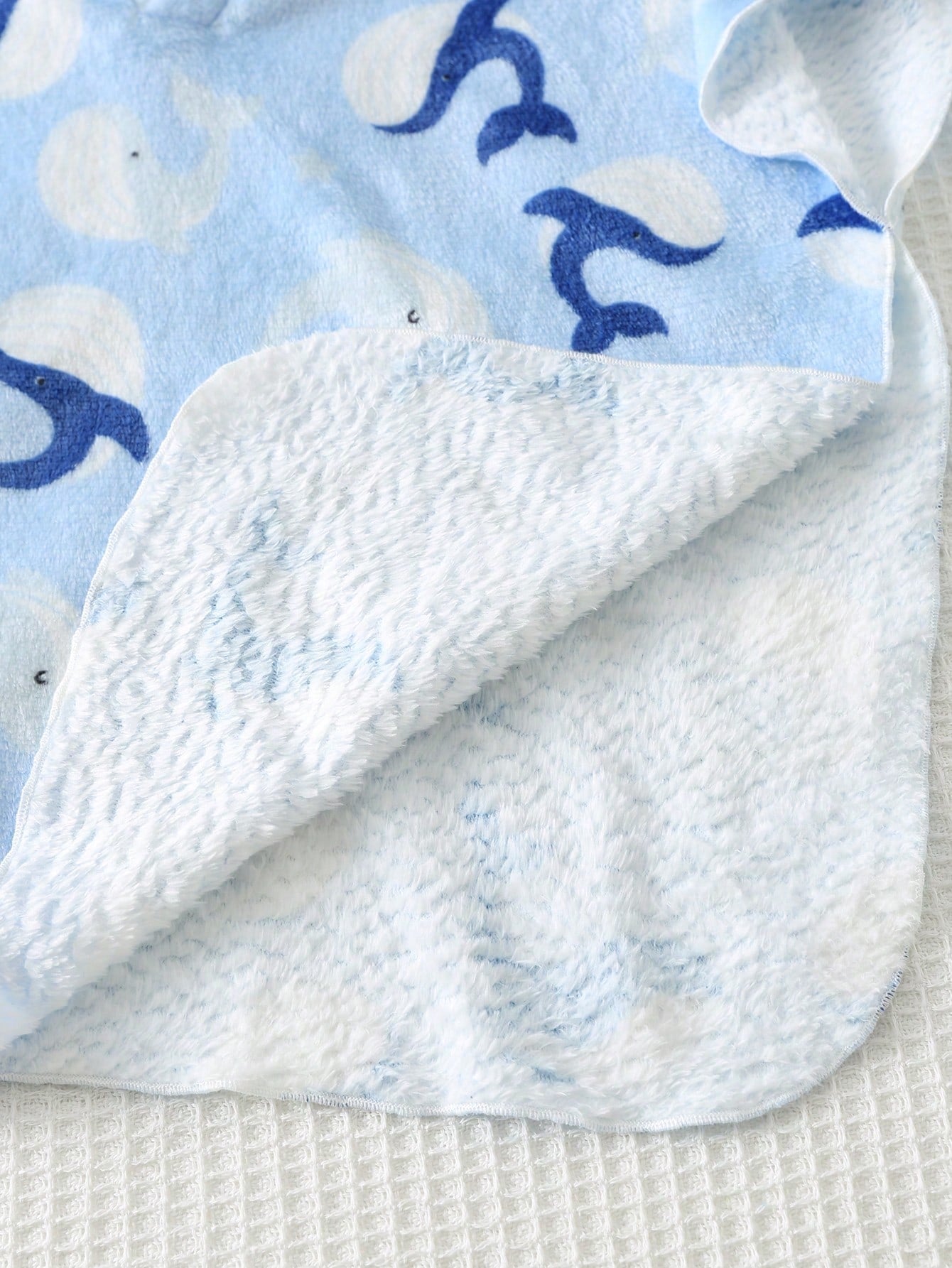 Poncho de Praia Infantil Menino com Capuz Baleia 004 Poncho Menino 01 Kabannas 