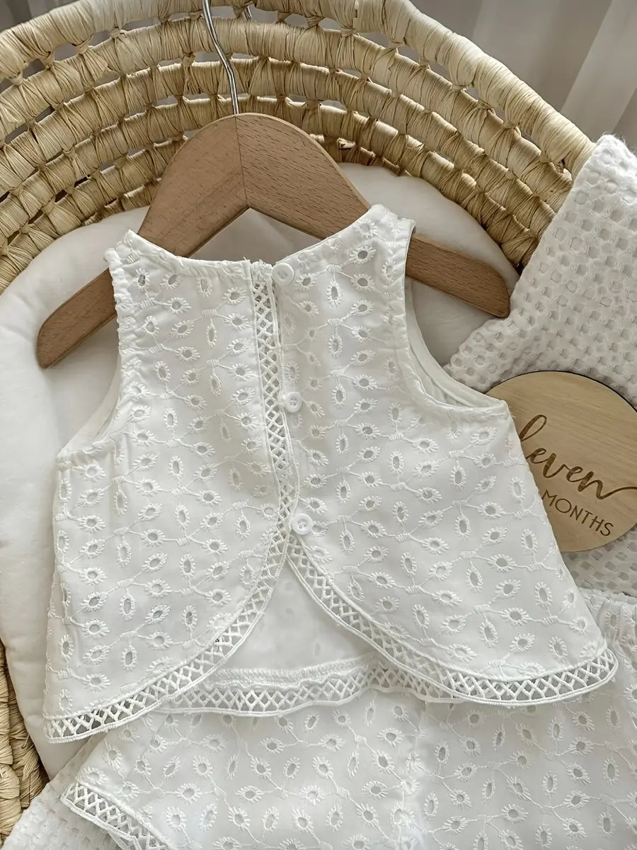 Conjunto Bebê Menina Top e Short Bordado Inglês Renda Vazada
