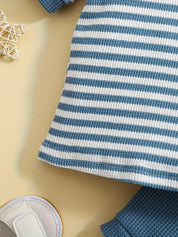 Conjunto 2 Peças Bebê Menino Polo Listrada Meia Botonagem Manga Curta e Shorts Waffle Casual Verão