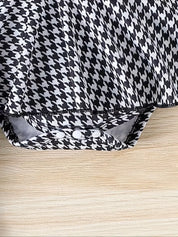 Conjunto Body Bebê Menina 3 Peças Macacão Saia Pied-de-Poule Manga Borboleta com Tiara e Meias
