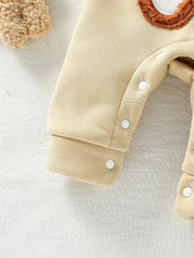 Conjunto Bebê 2 Peças com Jardineira Ursinho de Pelúcia e Blusa Listrada com Capuz