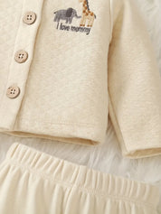 Conjunto Bebê Menino 4 Peças Body Listrado Casaco Acolchoado Bordado Girafa Calça e Chapéu