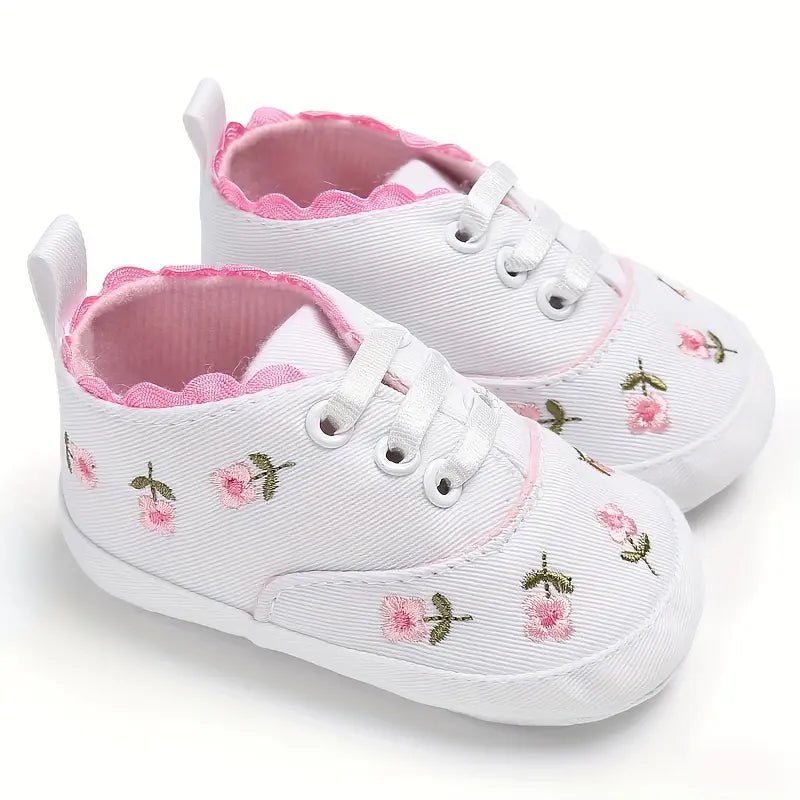 Tênis Bebê Menina Sola Macia Bordado Floral Cadarço