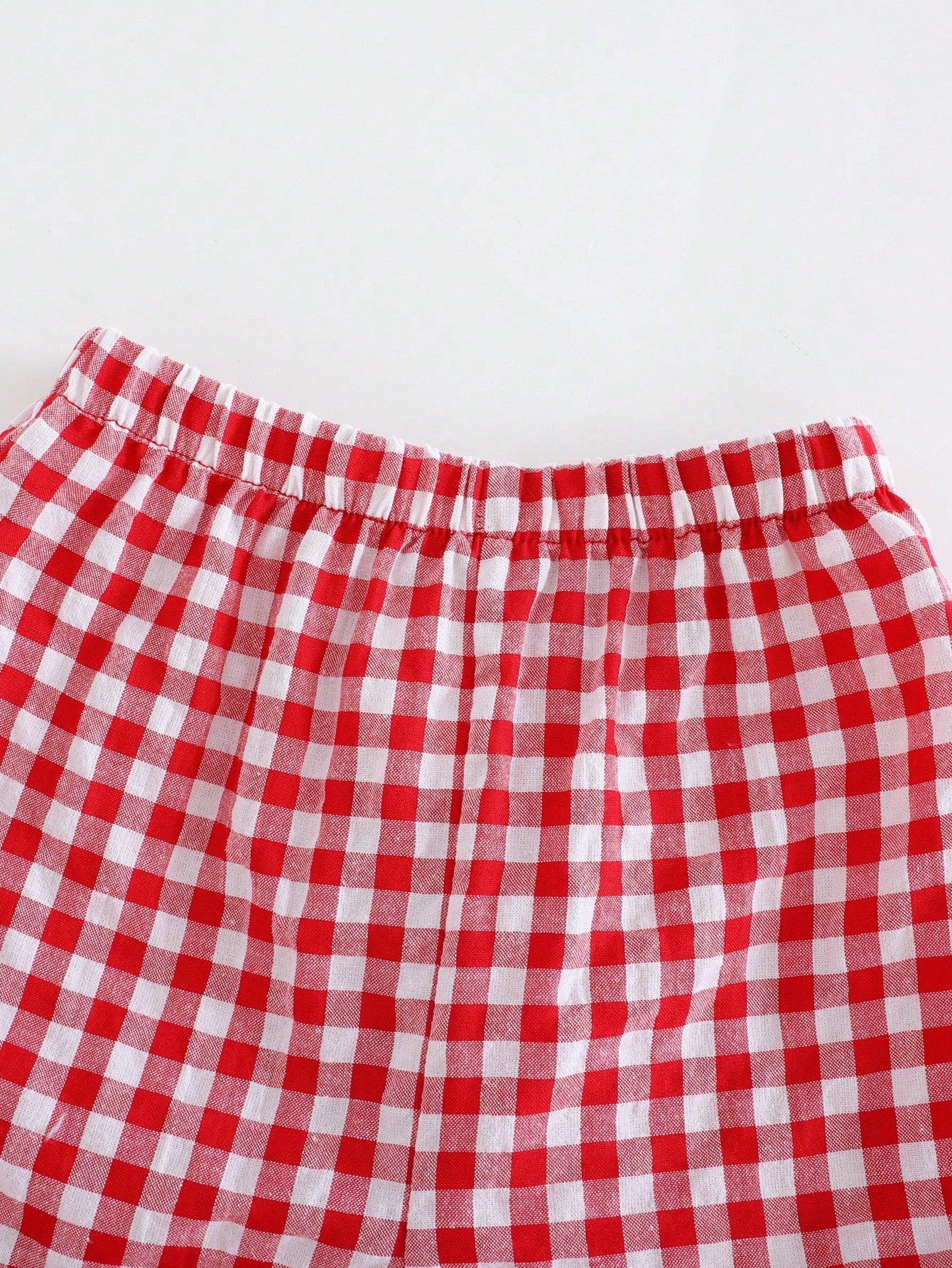 Conjunto 2 Peças Bebê Menina Top Alças com Bordado de Morango e Shorts Xadrez