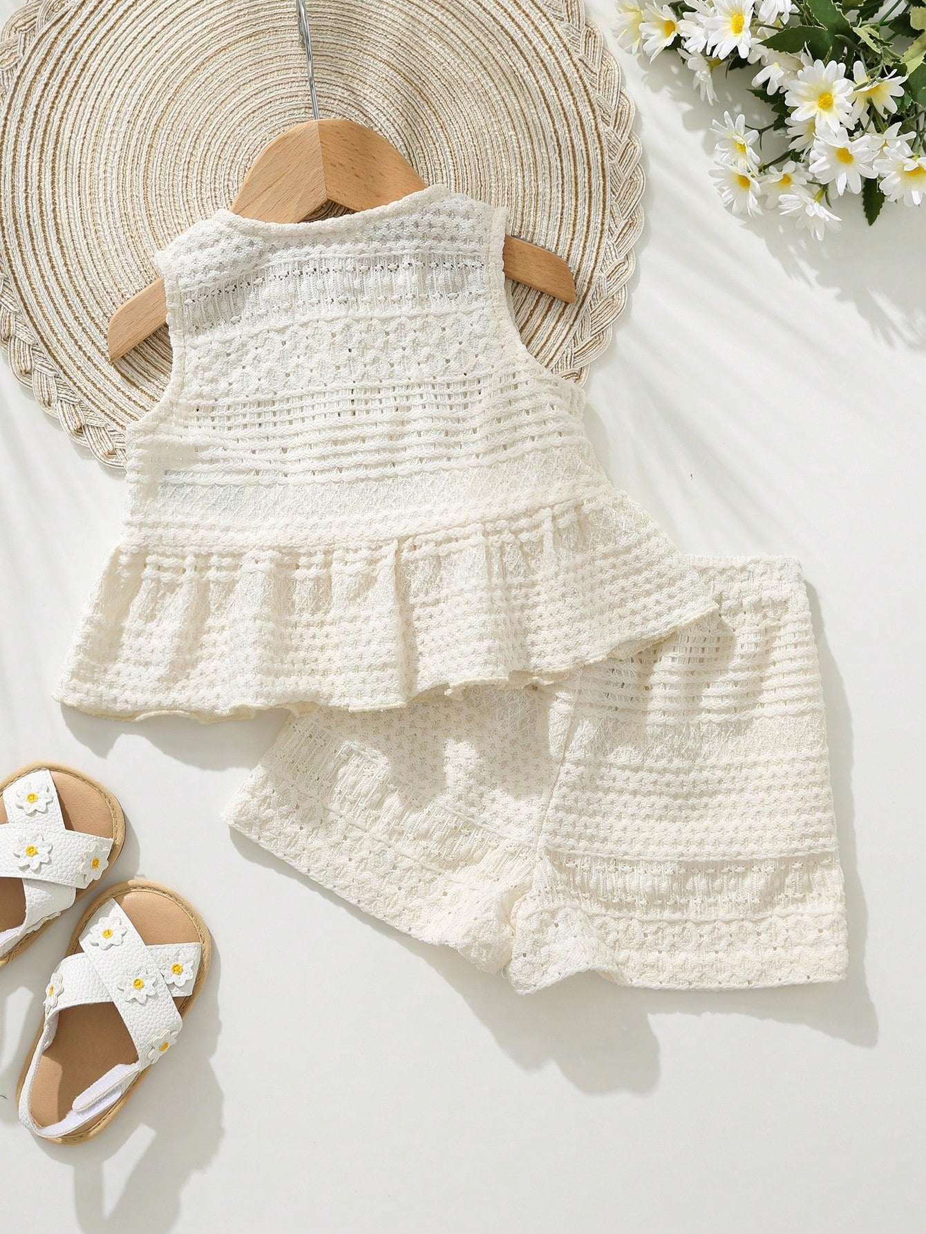 Conjunto Bebê Menina Rendado com Laços e Shorts