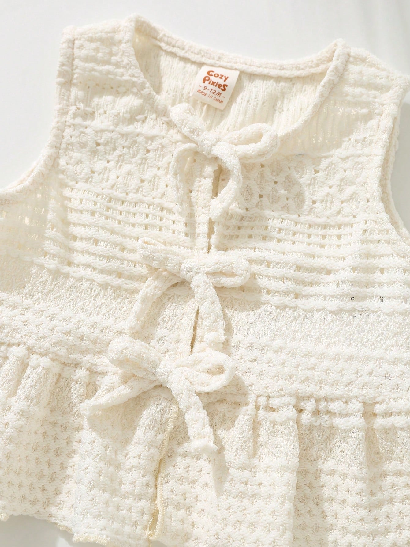 Conjunto Bebê Menina Rendado com Laços e Shorts
