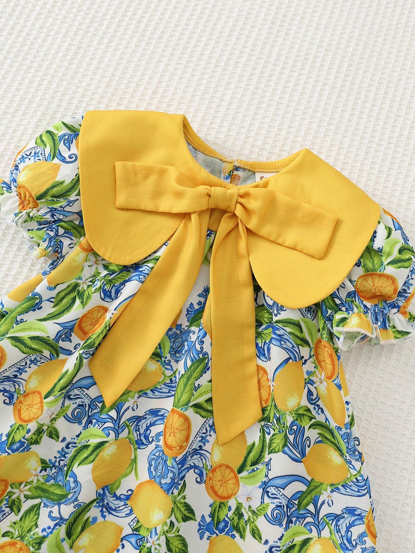 Vestido Bebê Menina Estampa Limão Gola Peter Pan com Laço