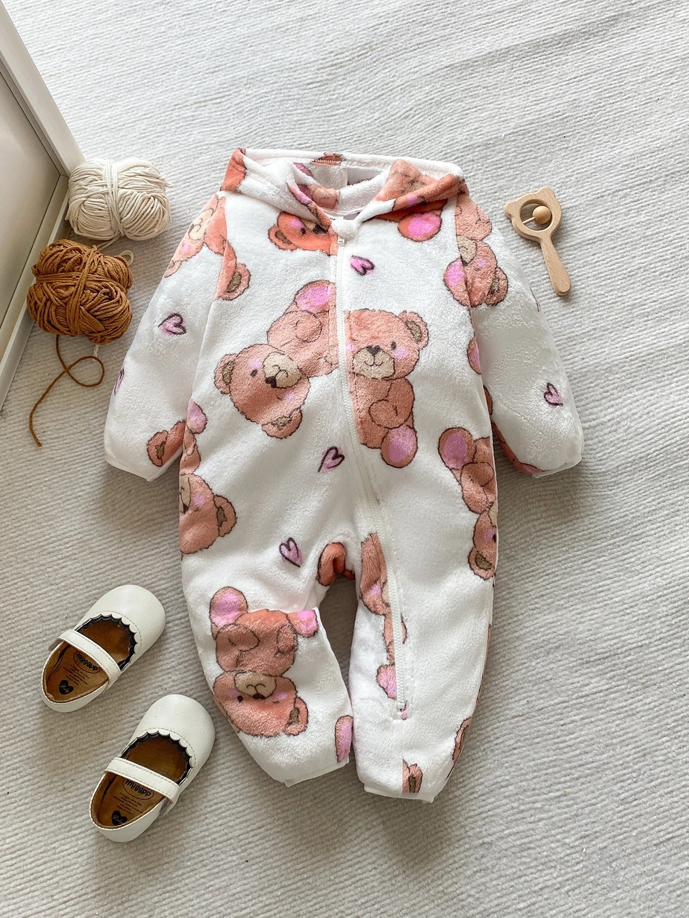 Macacão Bebê Menina com Capuz Plush Coração e Estrela