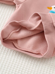 Conjunto Bebê Menina Moletom Ganso 3D e Calça Listrada