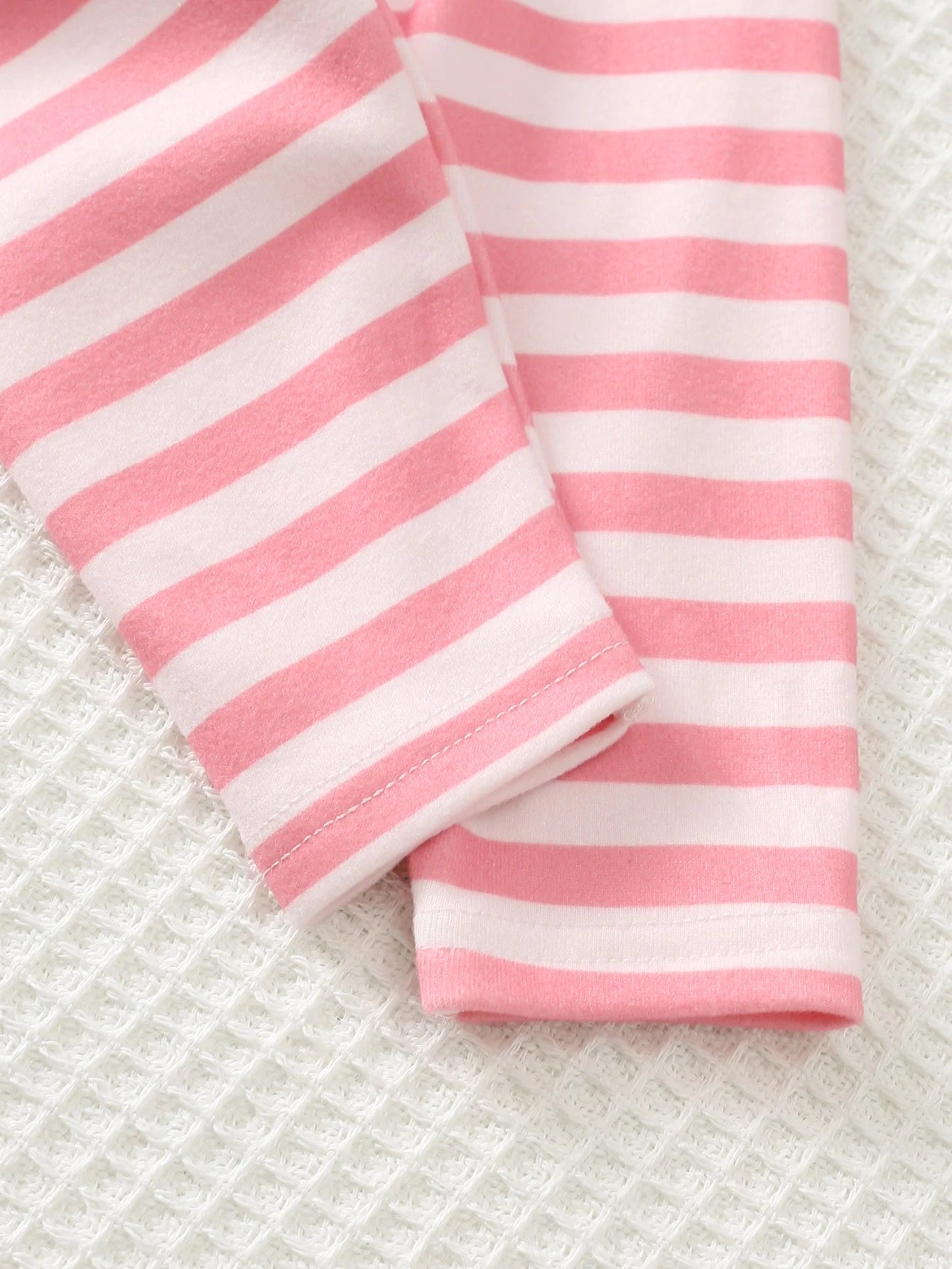 Conjunto Bebê Menina Moletom Ganso 3D e Calça Listrada