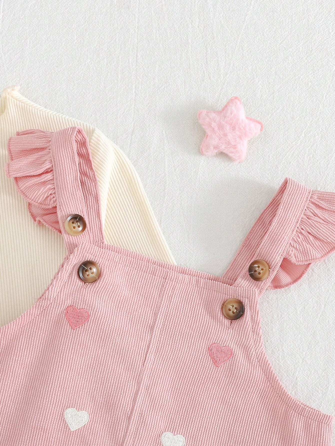 Conjunto Bebê Menina Top Canelado e Vestido Pinafore Coração