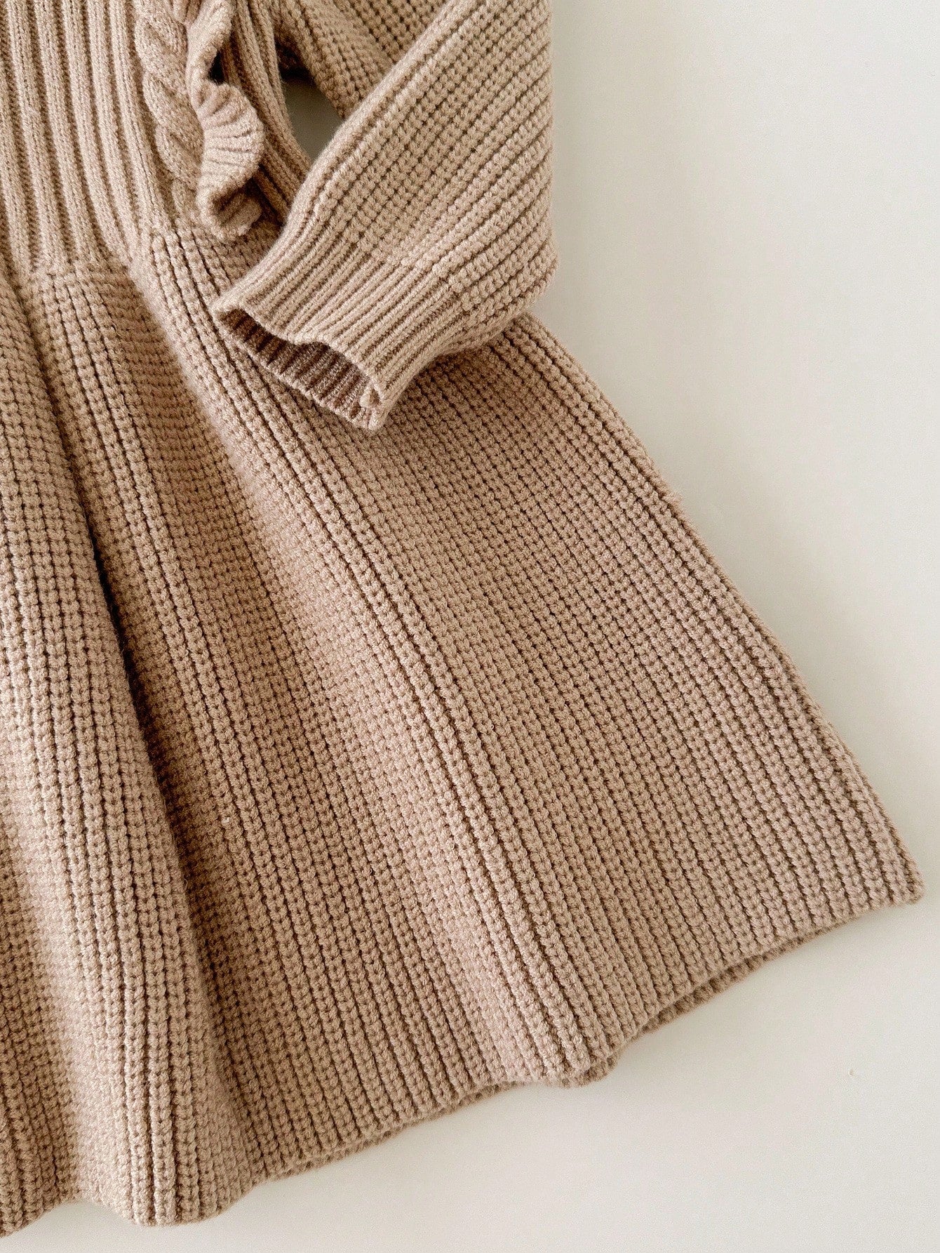 Vestido Tricô Bebê Menina Manga Longa com Babado