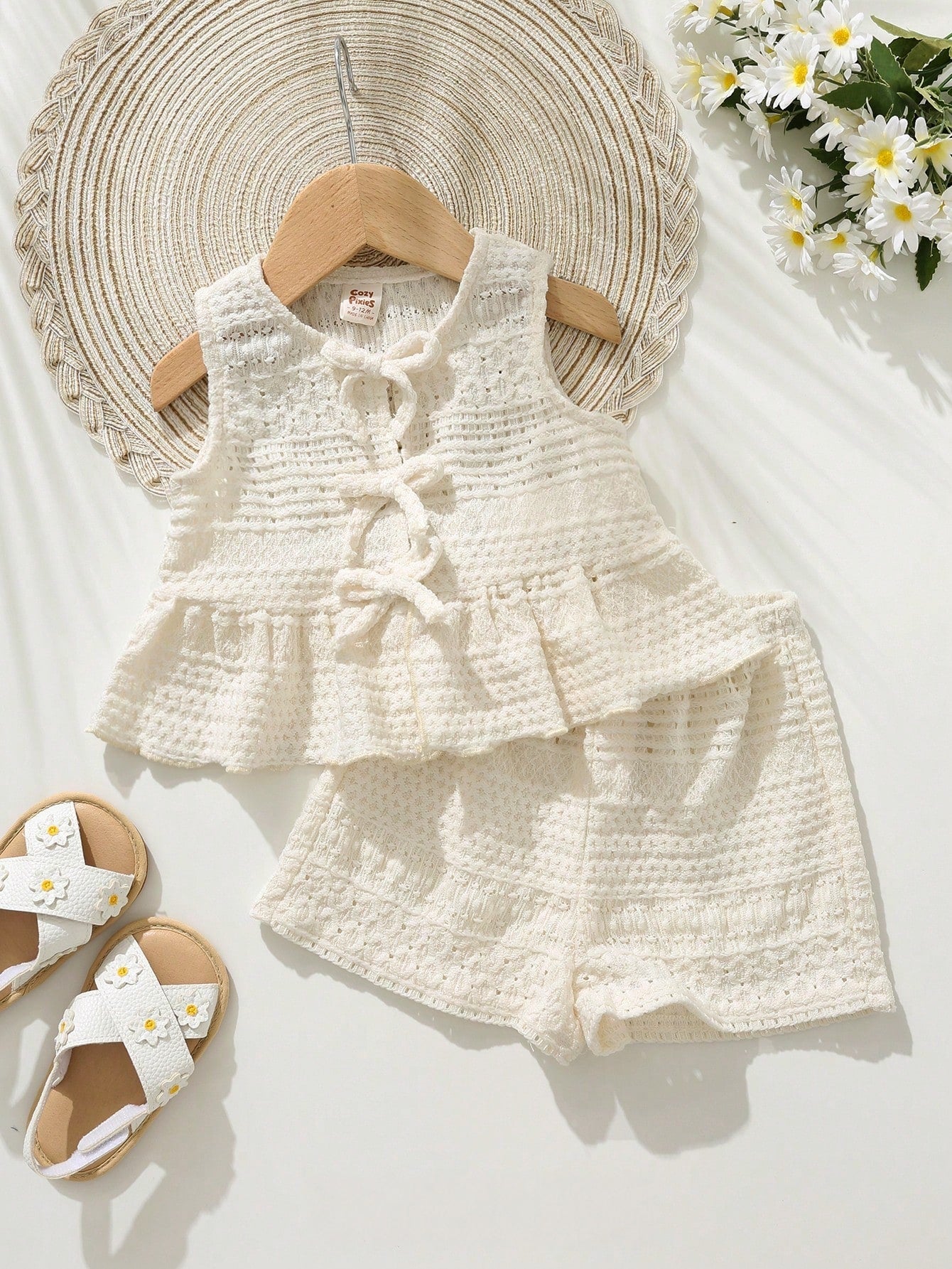 Conjunto Bebê Menina Rendado com Laços e Shorts