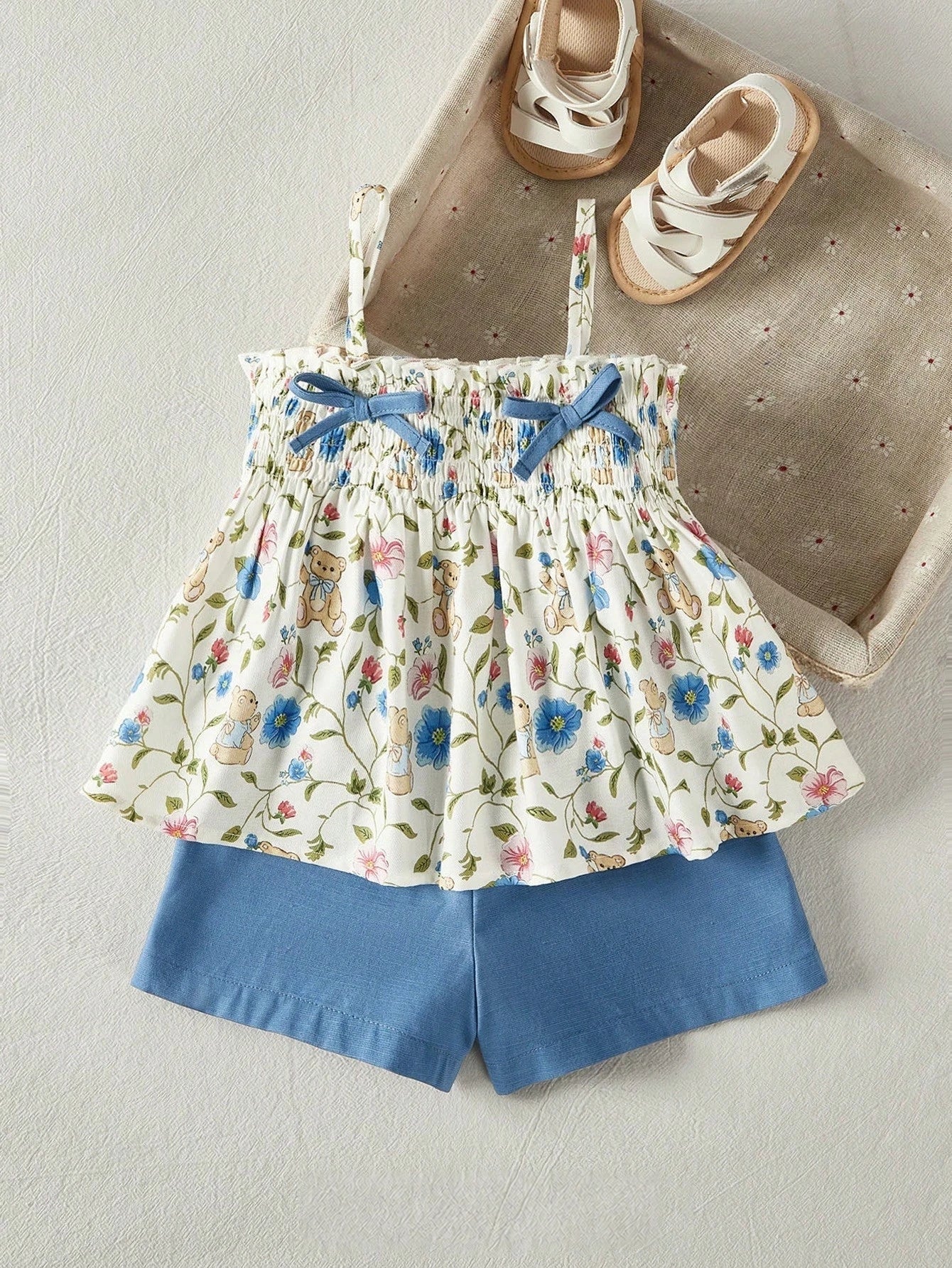 Conjunto Bebê Menina Floral com Ursinhos Laços e Shorts