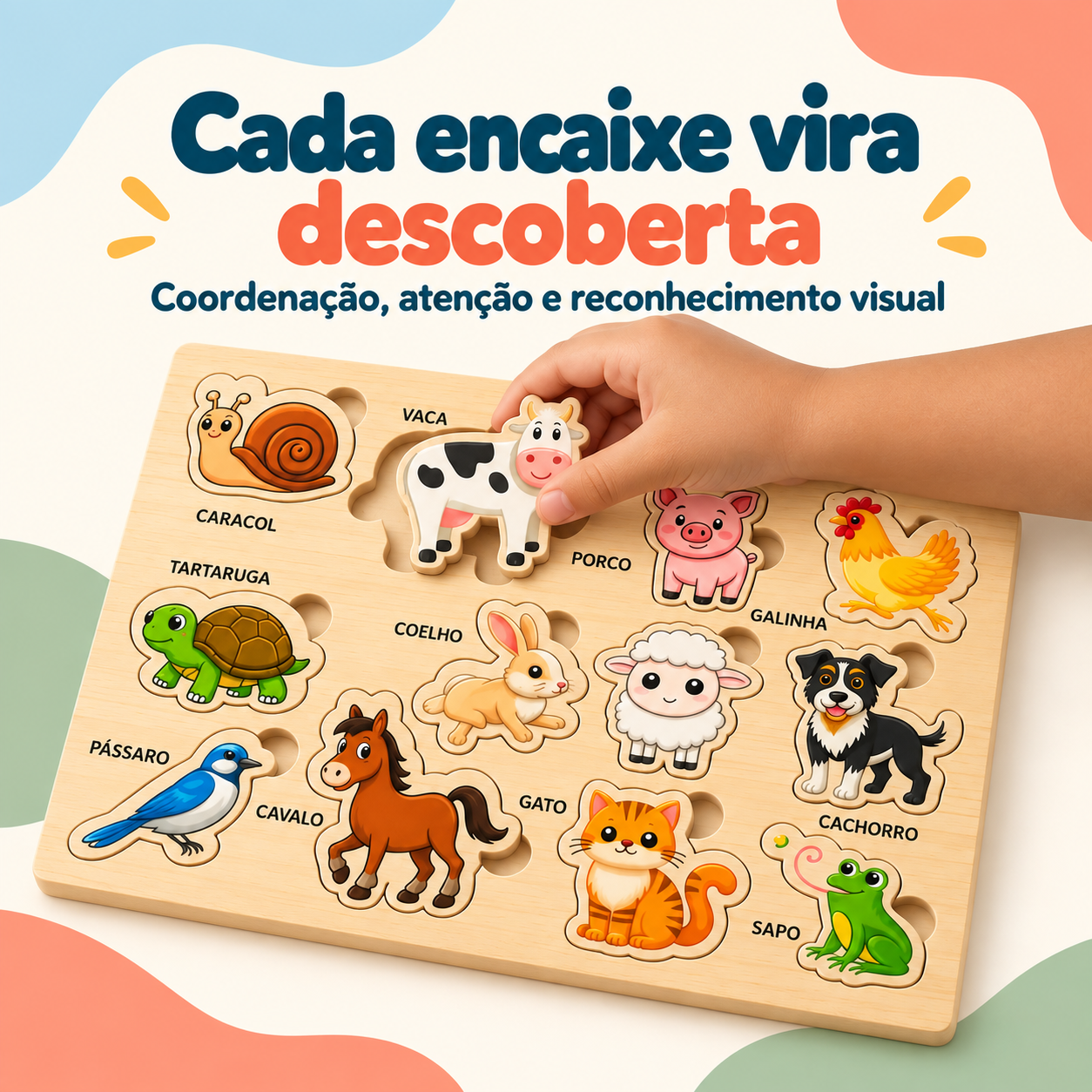 Criança encaixando peça no quebra-cabeça de animais