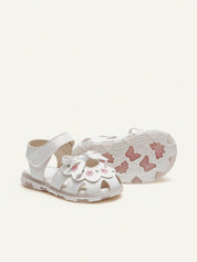 Sandália Infantil Menina Fechada com LED Bordado Floral e Laço 001 Sandália Infantil 06 Kabannas 