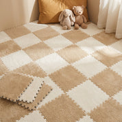 Tapete Modular Encaixe Puzzle Kit 20 Peças Pelúcia Macia Antiderrapante Lavável Tapete de Atividades 01 Kabannas Branco / Bege 