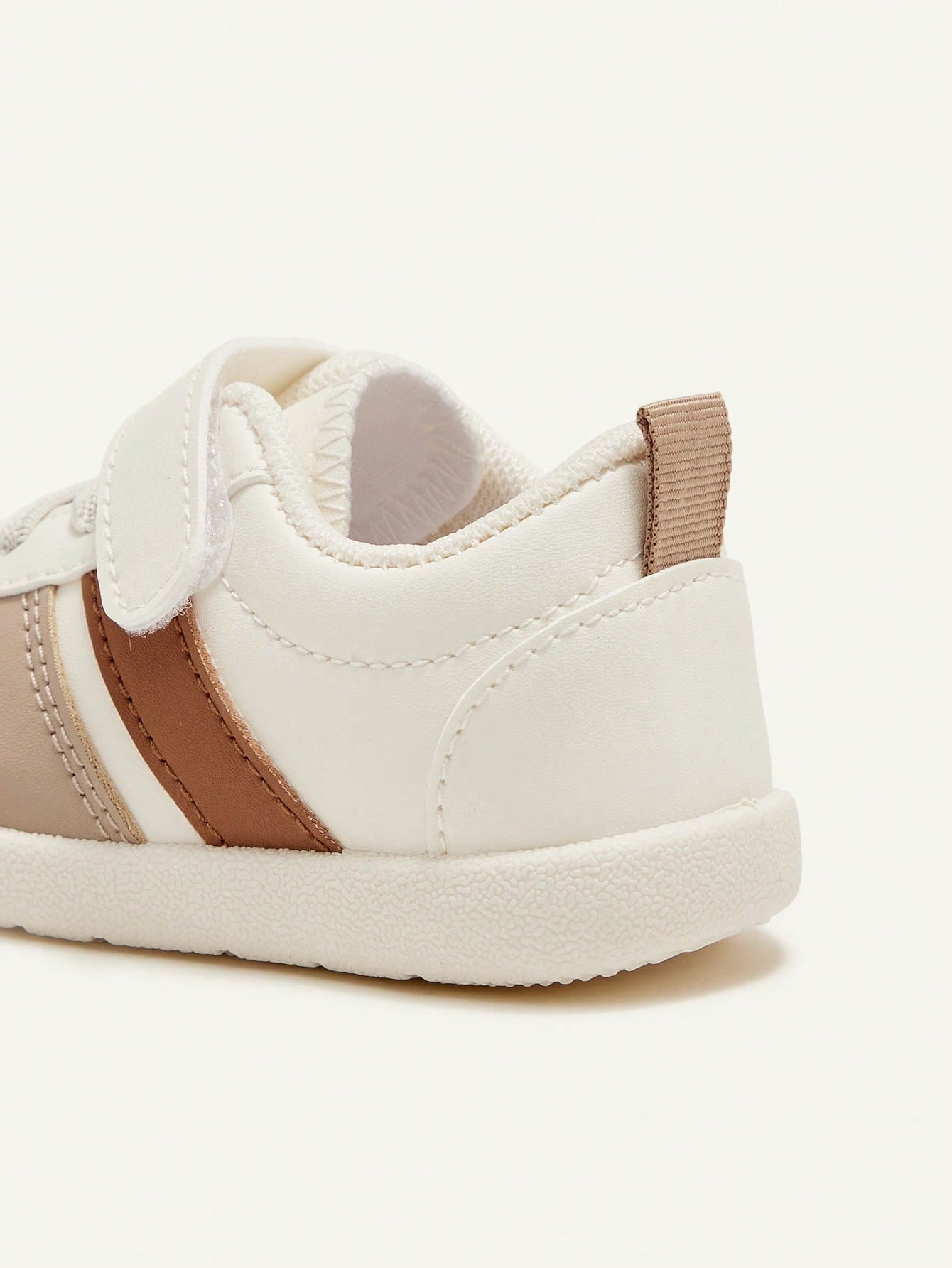 Tênis Infantil Colorblock Velcro Primeiros Passos 001 Tênis Infantil 02 Kabannas 