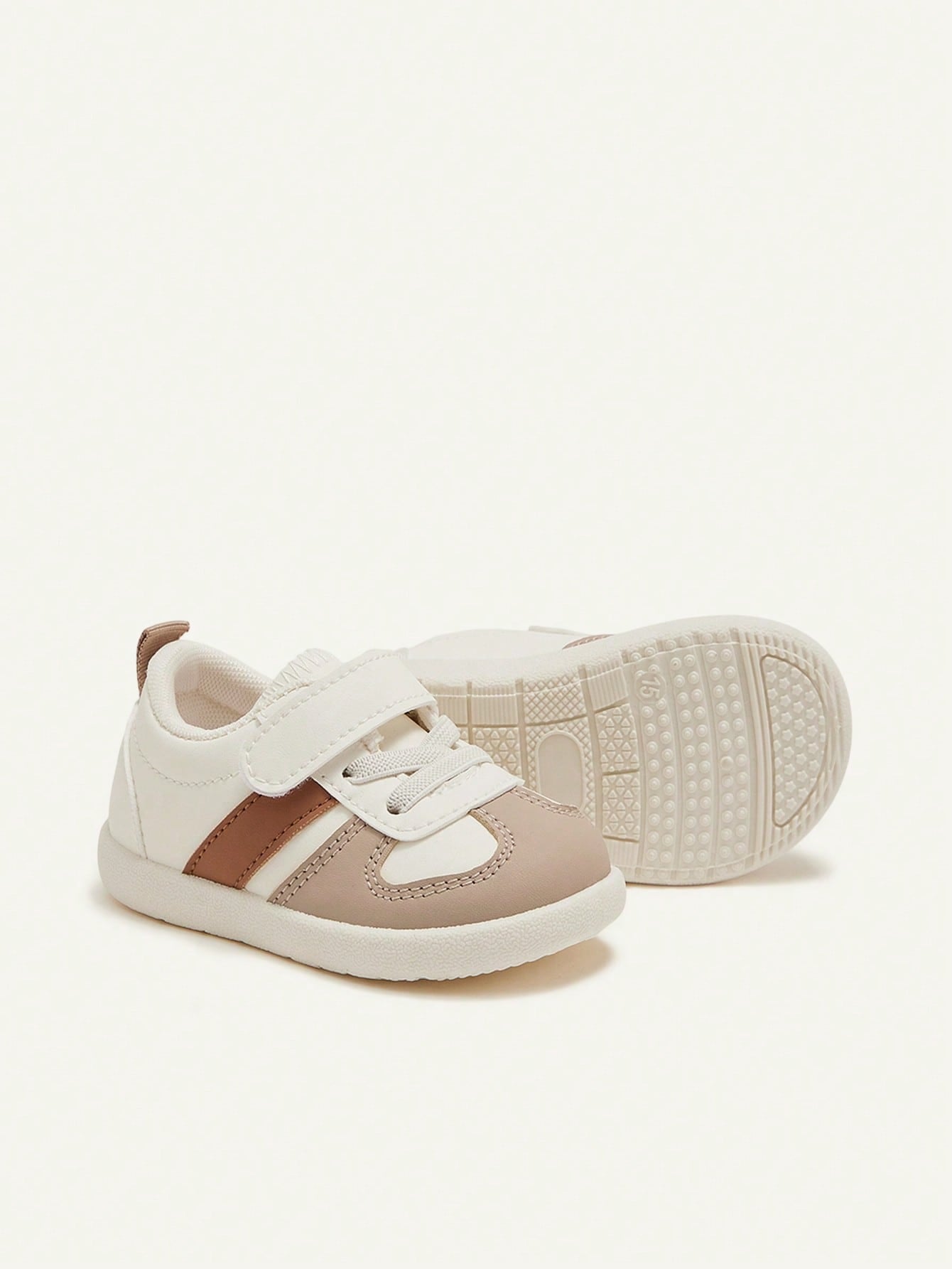 Tênis Infantil Colorblock Velcro Primeiros Passos 001 Tênis Infantil 02 Kabannas 